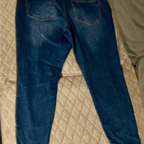 Rue 21 Mid Rise Jegging - Picture 2 of 5